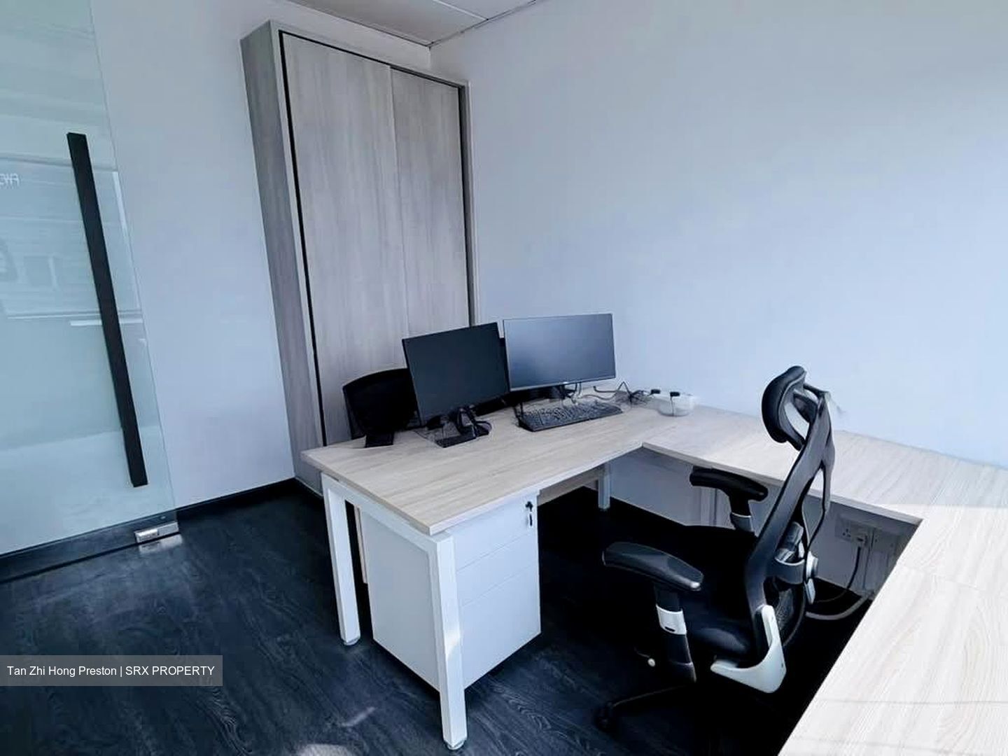 Chartered Bank Building (D1), Office #580629611
